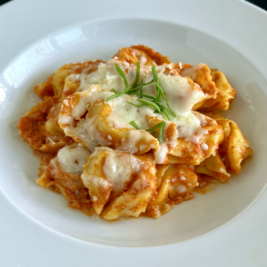 Cheese Tortelloni with Tomato-Basil Cream Sauce (Veg)